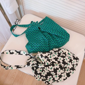 Floral and geometric printed green cotton tote bags with large capacity and soft texture