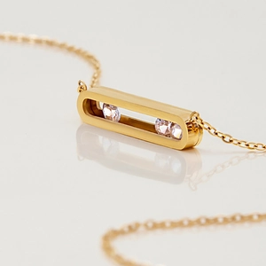 Classic 18K gold plated stainless steel necklace with moving rectangular stone pendant