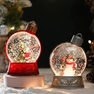 Lanternes de Noël LED avec figurines Père Noël et Bonhomme de neige dans des boules à neige