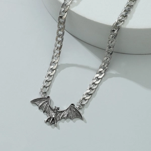 Bat Pendant Necklace Alloy Cuban Chain Retro Gothic Punk Halloween Jewelry For Men And Women