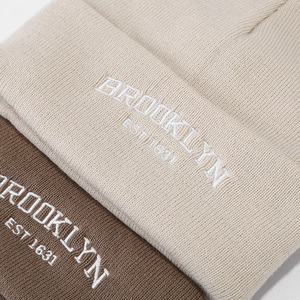 Loose-fitting Brooklyn letter knit beanie hat in beige and brown ribbed street style