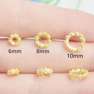 Perles d'espacement flocon de neige plaquées or avec zircon en 6mm, 8mm et 10mm