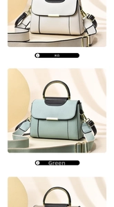 Détail de sacs bandoulière blanc cassé et vert avec poignées métal et larges sangles