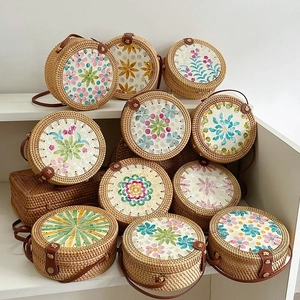 Round Rattan Shoulder Crossbody Bag For Women Handmade Woven Straw Shell Patchwork Beach Vacation Bohemian Style