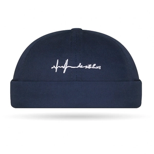 Bonnet docker bleu marine avec broderie battement de cœur pour hommes et femmes