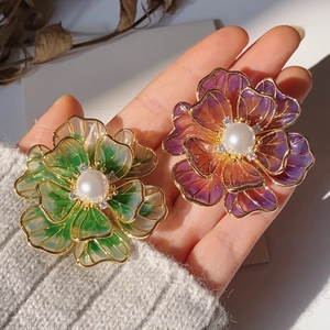 Vintage Enamel Flower Brooch With Imitation Artificial Pearl And Rhinestone Alloy Floral Pin Jewelry For Women Elegant Decoration