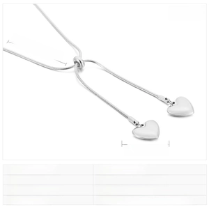 Detail view of heart pendant with 720mm snake chain dimensions and specifications