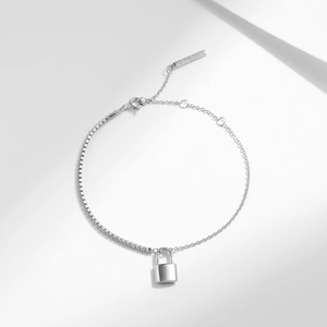 Elegant S925 silver padlock pendant bracelet with half-box and half-cross chain design