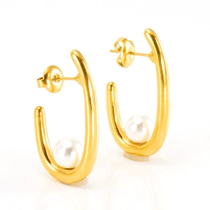 Polished 18K gold-plated U-shaped stainless steel earrings with white pearl accents