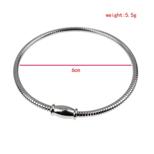 Detail view of 304 stainless steel snake chain bracelet with 6cm inner diameter