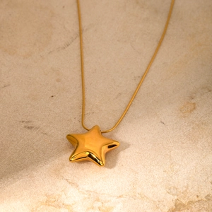 Classic 18K gold plated stainless steel necklace with 3D star pendant on snake chain