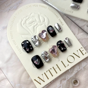 Unghie Finte a Pressione Artigianali Nere e Rosa Stile Dolce e Cool Con Strass a Cuore Rosa Set da 10 Pezzi Corte Unghie per Donna