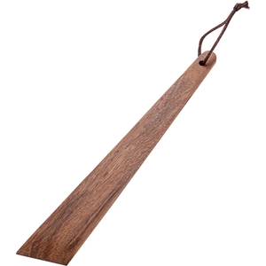 Chausse-pied long en bois d'acacia avec cordon de suspension marron sur fond blanc