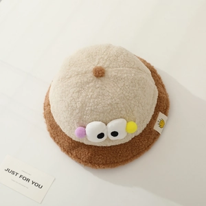Cute plush baby bucket hat with large eye decor and contrast brim for autumn winter