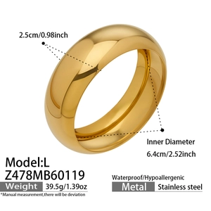 Diagramme technique montrant la largeur de 2,5cm et le diamètre du bracelet en acier doré