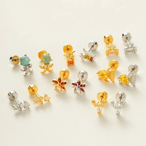 Clous d'oreilles en acier inoxydable avec motifs marins comme poulpe et poisson en or