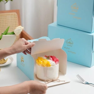 Light blue thickened paper cake box with gold foil lettering for 4-inch bakery packaging