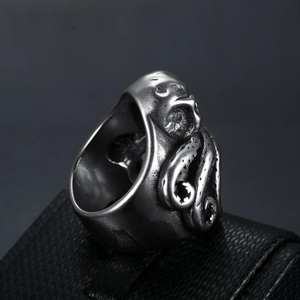 Vintage stainless steel octopus tentacle ring with a punk style and oxidized finish