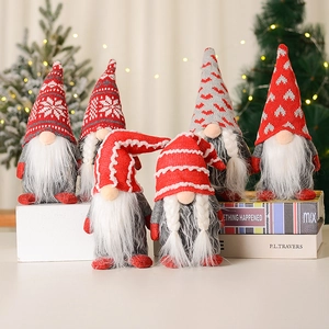 Six gnomes de Noël avec bonnets en tricot à motifs flocons pour décoration festive d'hiver