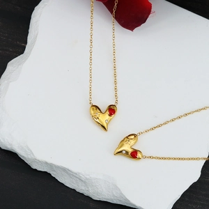 Colliers en acier inoxydable plaqué or 18K avec pendentif cœur rouge et diamants