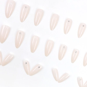 24 pezzi unghie finte a mandorla rosa nudo con strass minimalisti e sottili linee argento