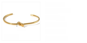 Dettaglio del bracciale a nodo in acciaio inossidabile placcato oro 18k con specifiche