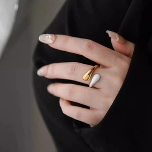 Minimalist teardrop open ring in 18K gold and white enamel for women on finger