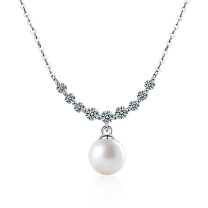 Élégant collier en argent S925 avec perle et pendentif sourire en moissanite incurvé