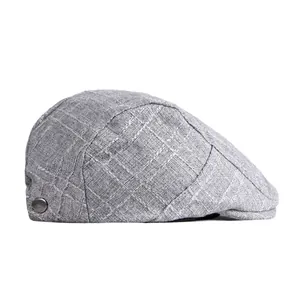 Béret gris à carreaux pour hommes et femmes avec texture lin vintage et boucle en métal latérale