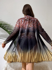 Σετ μπικίνι τριών τεμαχίων με animal print και κάλυμμα mesh για διακοπές στην παραλία