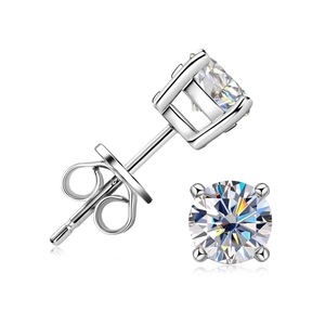 Classic 4-prong round brilliant cut moissanite stud earrings in S925 sterling silver