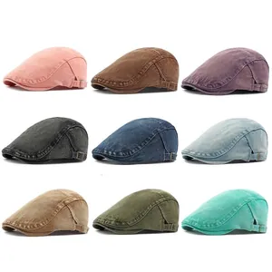 Béret classique en denim délavé pour hommes et femmes disponible en neuf couleurs variées