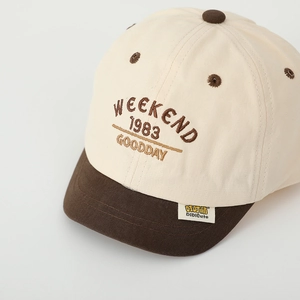 Retro two-tone kids baseball cap with weekend embroidery and soft short brim