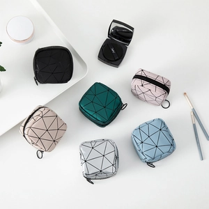 Portable mini geometric quilted makeup bags in six colors for travel cosmetics storage