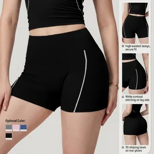 Short de yoga taille haute avec coutures contrastées blanches et coupe moulante