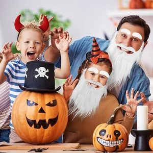 Realistic white Santa Claus beard and eyebrows set for Christmas and Halloween costumes