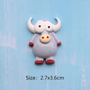 Flat back resin bull charm for DIY crafts and magnets, size 2.7x3.6cm with cute grey design