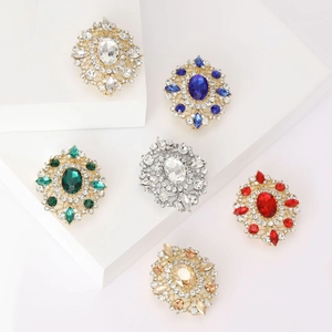 Vintage Palace Style Oval Brooch Pin Alloy Rhinestone Crystal Retro Baroque Jewelry Accessories For Women