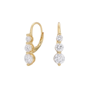 Vue détaillée des boucles d'oreilles en argent S925 doré avec trois oxydes de zirconium