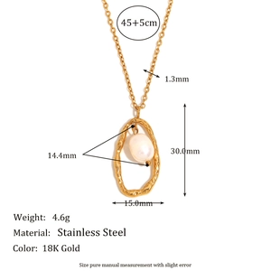 Collier en acier inoxydable plaqué or 18 carats avec pendentif perle irrégulière
