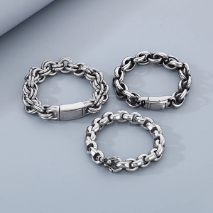Bracciali minimalisti in acciaio al titanio argento in tre stili di catena per uomo