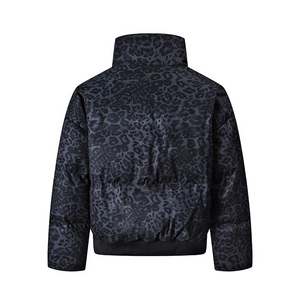 Doudoune courte rétro pour homme à motif léopard avec col montant haut en gris foncé
