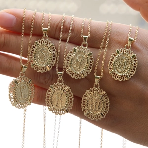Vintage 18K Gold Plated Brass Initial Necklace For Women Oval Hollow Lace Border Alphabet Pendant Coin Necklace Jewelry