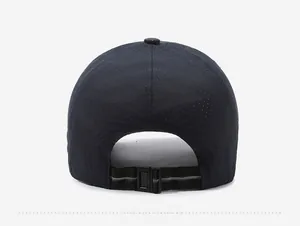 Vue arrière casquette sport séchage rapide avec aérations et sangle réfléchissante