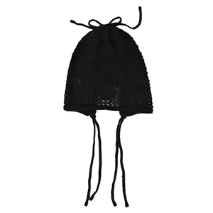 Bonnet en crochet noir fait main avec motifs ajourés et lanières rétro à nouer