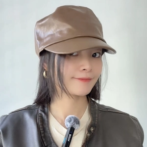 Brown vintage PU leather baker boy cap for women and men, stylish newsboy hat fashion