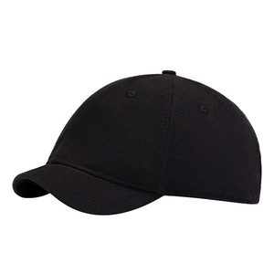 Casquette de baseball noire à bord court avec une texture en chevrons minimaliste et sobre