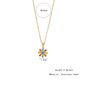 Détails du collier en acier inoxydable avec pendentif fleur colorée et ses dimensions