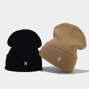 Fashionable knit beanie set in black and khaki with N letter embroidery for winter warmth