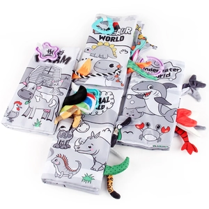 Set aus 4 weichen Baby-Stoffbüchern mit 3D-Tierschwänzen zum frühen Lernen